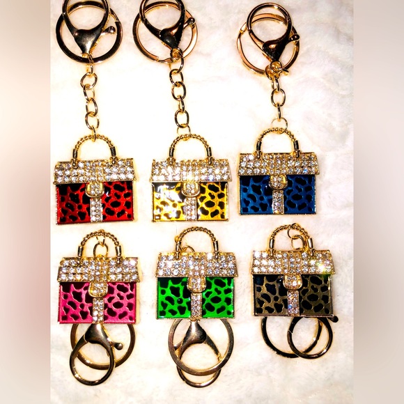 BAG CHARMS BLING CHEETAH PRINT NEW🔥 - Picture 1 of 10
